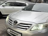 Toyota Camry 2010 года за 8 500 000 тг. в Алматы – фото 2