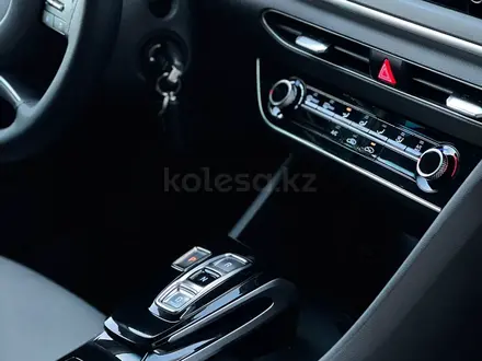 Hyundai Sonata 2021 года за 10 500 000 тг. в Алматы – фото 8