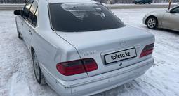 Mercedes-Benz E 320 2001 годаfor5 000 000 тг. в Талдыкорган – фото 2