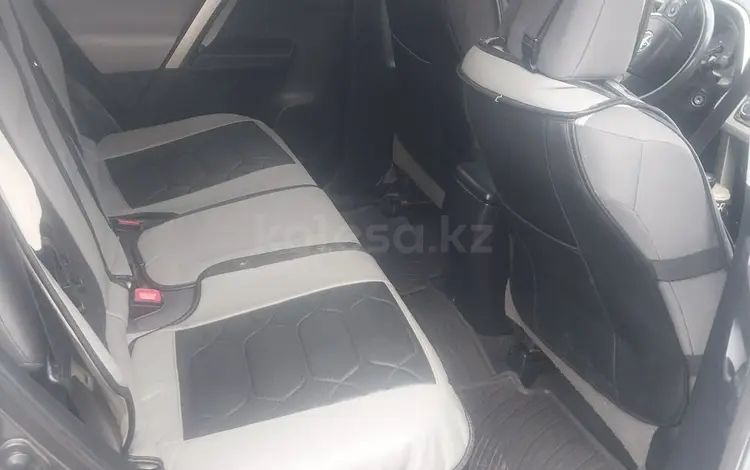 Toyota RAV4 2015 годаүшін7 000 000 тг. в Уральск