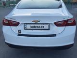Chevrolet Malibu 2018 года за 6 500 000 тг. в Шымкент – фото 4