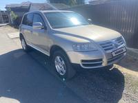 Volkswagen Touareg 2005 годаfor4 400 000 тг. в Тараз