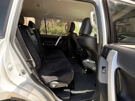 Toyota Land Cruiser Prado 2019 года за 23 000 000 тг. в Актобе – фото 12