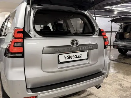 Toyota Land Cruiser Prado 2019 года за 23 000 000 тг. в Актобе – фото 2