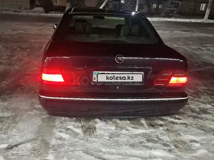 Mercedes-Benz E 320 2000 года за 5 100 000 тг. в Мерке – фото 10