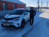 Toyota RAV4 2019 года за 14 500 000 тг. в Хромтау