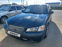 Toyota Camry 2001 годаүшін3 700 000 тг. в Атырау