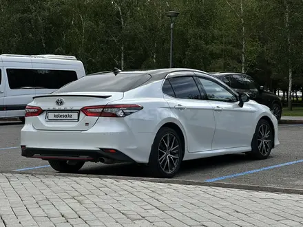 Toyota Camry 2021 года за 15 400 000 тг. в Астана – фото 4