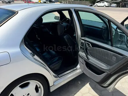 Mercedes-Benz E 320 2000 года за 5 900 000 тг. в Алматы – фото 6