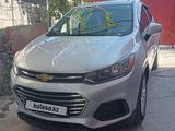 Chevrolet Tracker 2017 года за 5 600 000 тг. в Шымкент – фото 2