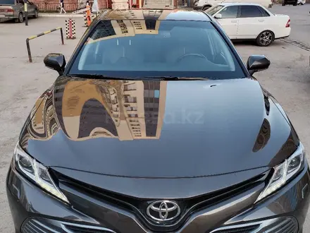 Toyota Camry 2018 года за 13 700 000 тг. в Астана