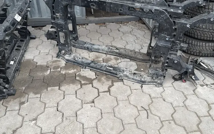 Суппорт радиатора Hyundai за 100 000 тг. в Караганда