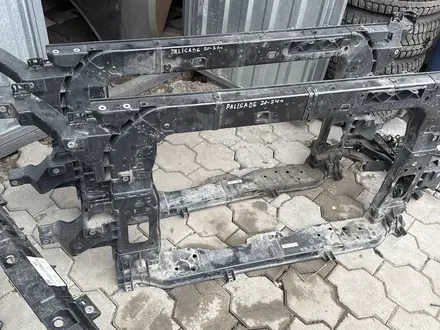 Суппорт радиатора Hyundai за 100 000 тг. в Караганда – фото 2