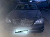Mercedes-Benz ML 320 2000 года за 3 500 000 тг. в Актобе – фото 2