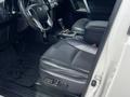 Toyota Land Cruiser Prado 2014 годаfor18 400 000 тг. в Актобе – фото 9