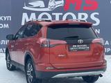 Toyota RAV4 2015 годаfor9 490 000 тг. в Актобе – фото 4