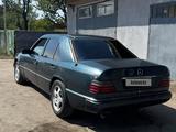 Mercedes-Benz E 200 1994 года за 1 350 000 тг. в Есик – фото 4