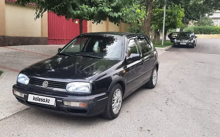 Volkswagen Golf 1994 годаүшін2 100 000 тг. в Шымкент