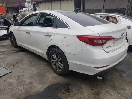 Крышка багажника HYUNDAI SONATA LF ХЮНДАЙ КИА СОНАТА за 150 000 тг. в Астана – фото 2