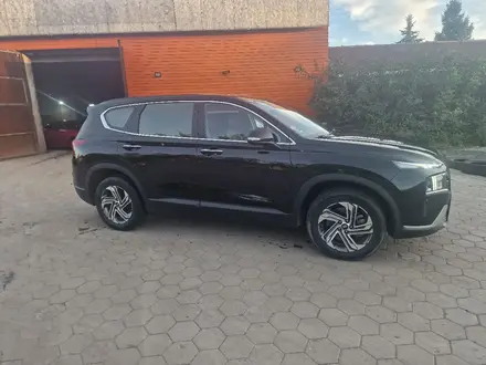 Hyundai Santa Fe 2021 года за 14 000 000 тг. в Экибастуз – фото 3