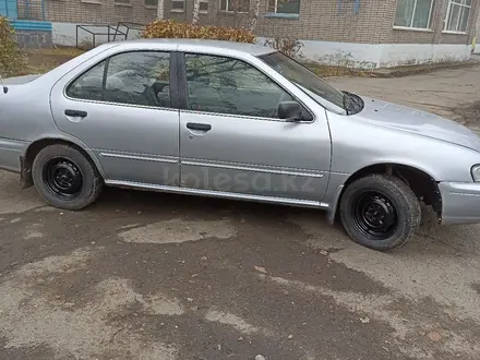 Nissan Sunny 1998 года за 1 500 000 тг. в Костанай – фото 2