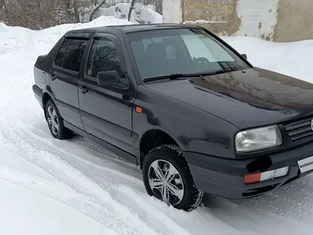 Volkswagen Vento 1994 годаүшін1 800 000 тг. в Новоишимский – фото 2