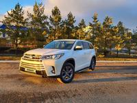 Toyota Highlander 2015 года за 14 500 000 тг. в Уральск
