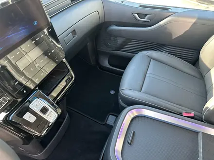 Hyundai Staria 2024 года за 26 390 000 тг. в Петропавловск – фото 23