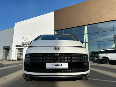 Hyundai Staria 2024 года за 26 390 000 тг. в Петропавловск – фото 33