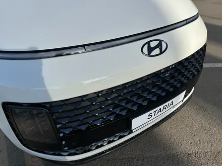 Hyundai Staria 2024 года за 26 390 000 тг. в Петропавловск – фото 34