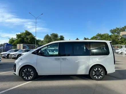 Hyundai Staria 2024 года за 26 390 000 тг. в Петропавловск – фото 5