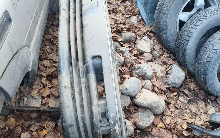 Бампер передний Lexus LSүшін50 000 тг. в Алматы