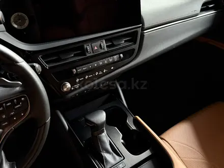 Lexus ES 300h 2025 года за 33 500 000 тг. в Шымкент – фото 8