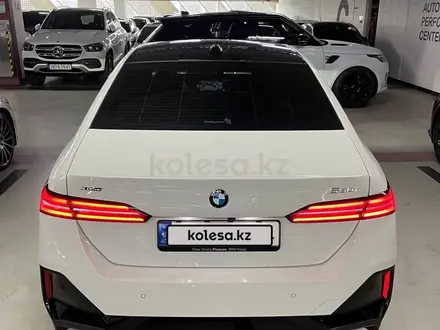 BMW 530 2024 года за 38 000 000 тг. в Алматы – фото 17