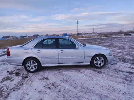 Mercedes-Benz C 180 1993 года за 1 200 000 тг. в Астана – фото 4