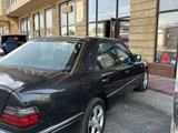 Mercedes-Benz E 280 1994 года за 2 000 000 тг. в Шымкент – фото 2
