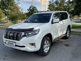 Toyota Land Cruiser Prado 2021 года за 26 200 000 тг. в Алматы