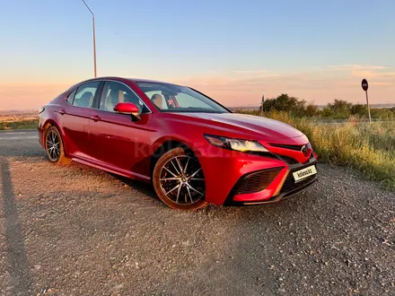 Toyota Camry 2022 года за 14 000 000 тг. в Алматы – фото 5