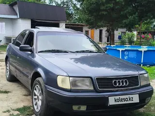Audi 100