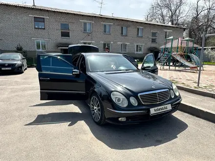 Mercedes-Benz E 240 2002 года за 4 600 000 тг. в Алматы – фото 16