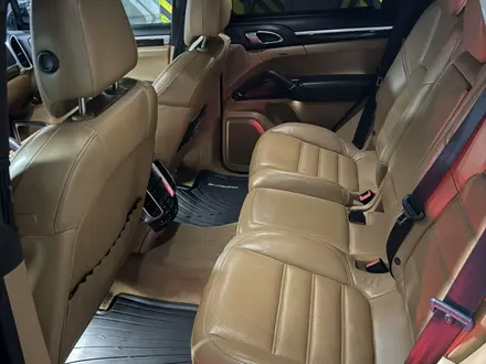 Porsche Cayenne 2012 года за 16 500 000 тг. в Алматы – фото 13