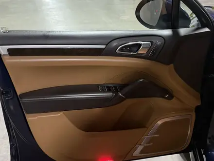 Porsche Cayenne 2012 года за 16 500 000 тг. в Алматы – фото 19