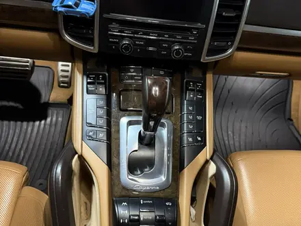 Porsche Cayenne 2012 года за 16 500 000 тг. в Алматы – фото 23