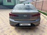 Hyundai Elantra 2019 года за 7 950 000 тг. в Шымкент – фото 2