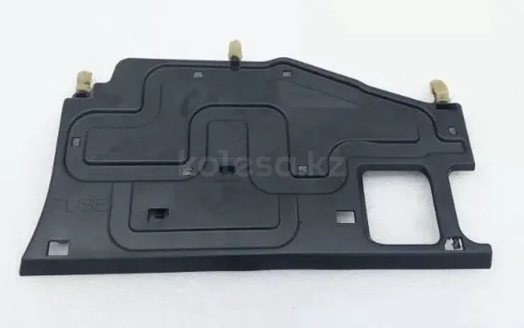 Крышка торпеды нижняя часть за 5 000 тг. в Алматы