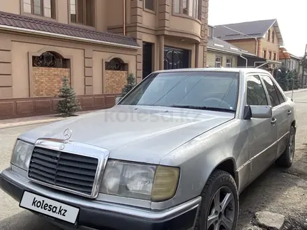 Mercedes-Benz E 230 1991 года за 1 200 000 тг. в Тараз – фото 4