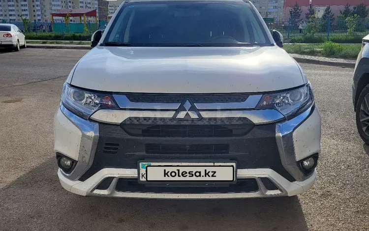 Mitsubishi Outlander 2022 годаүшін11 999 000 тг. в Астана