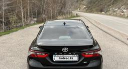 Toyota Camry 2021 года за 15 500 000 тг. в Алматы – фото 3