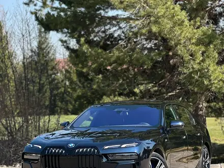 BMW i7 2022 года за 93 000 000 тг. в Алматы