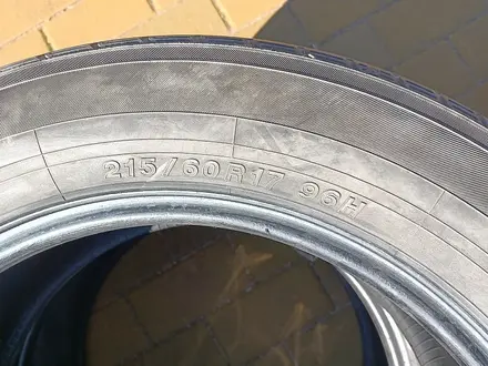 Шины 215/60 R17 — "Yokohama BluEarth RV-01" (Япония), летние, в х за 30 000 тг. в Астана – фото 7